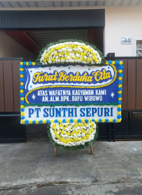 Papan Bunga Duka di Sungai Serut