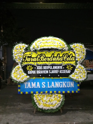 Papan Bunga Duka di Sungai Serut